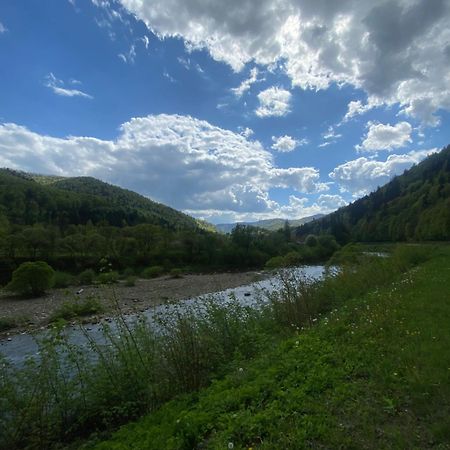 Karpats'kyi Kalejdoskop Hotel Slavske Bagian luar foto