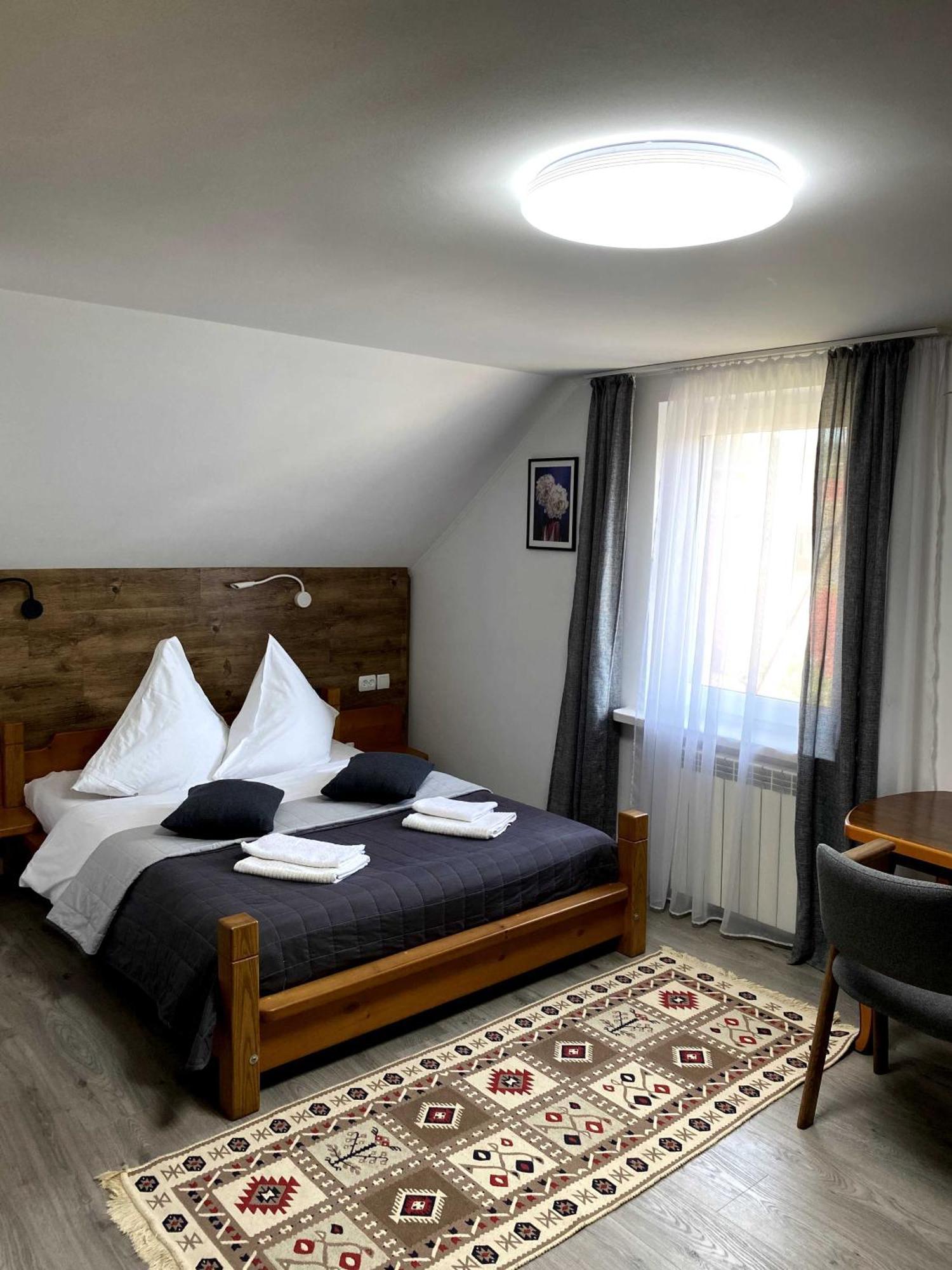 Karpats'kyi Kalejdoskop Hotel Slavske Bagian luar foto